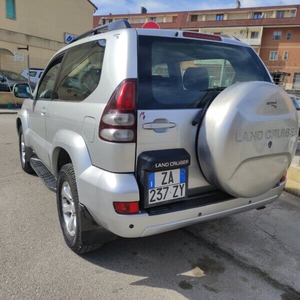 Toyota Land Cruiser KDJ 125 3.0 tdi - immagine 10
