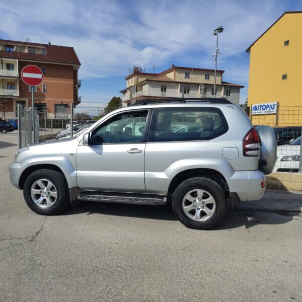 Toyota Land Cruiser KDJ 125 3.0 tdi - immagine 12