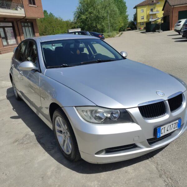 BMW 320 i Benzina / GPL - immagine 6