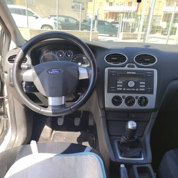 Ford Focus C-Max Focus 1.6 TDCi (90CV) S.W. - immagine 9