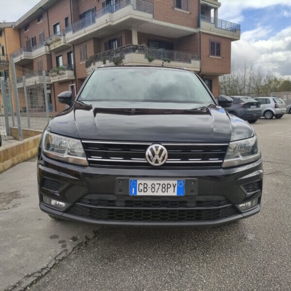 Volkswagen Tiguan 2.0 IQdrive TDI DSG BlueMotion - immagine 3