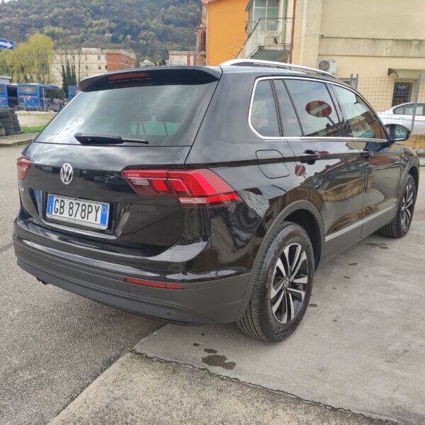 Volkswagen Tiguan 2.0 IQdrive TDI DSG BlueMotion - immagine 4