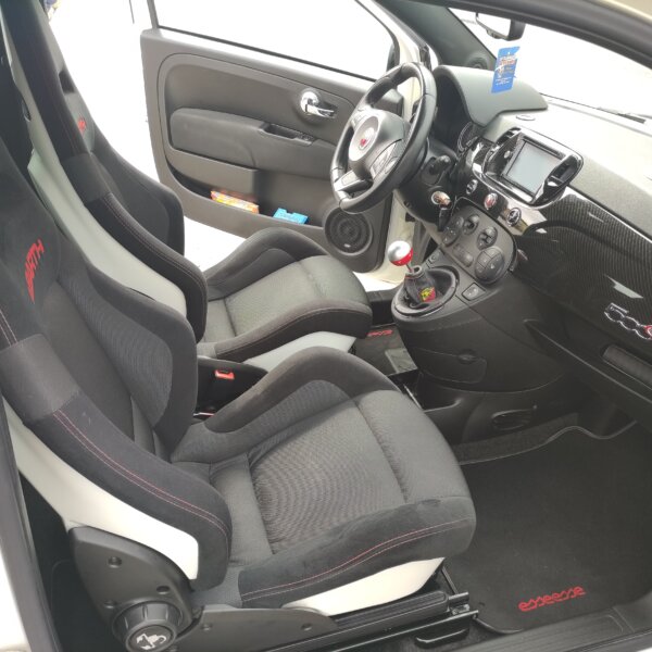 Abarth 500 C 1.4 Turbo T-Jet - immagine 6