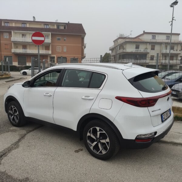 Kia Sportage 1.6 ECOGPL 2WD Style - immagine 6