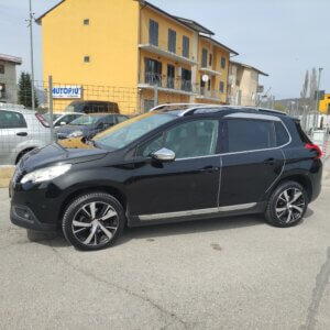 Peugeot 2008 BlueHDi 100 Allure