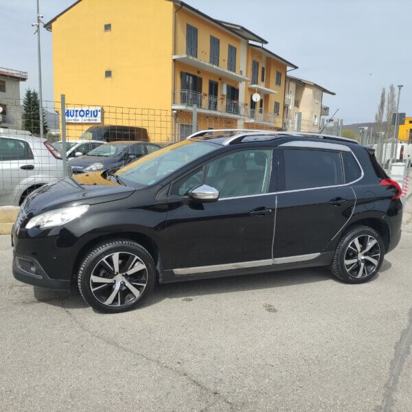 Peugeot 2008 BlueHDi 100 Allure