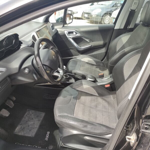 Peugeot 2008 BlueHDi 100 Allure - immagine 7