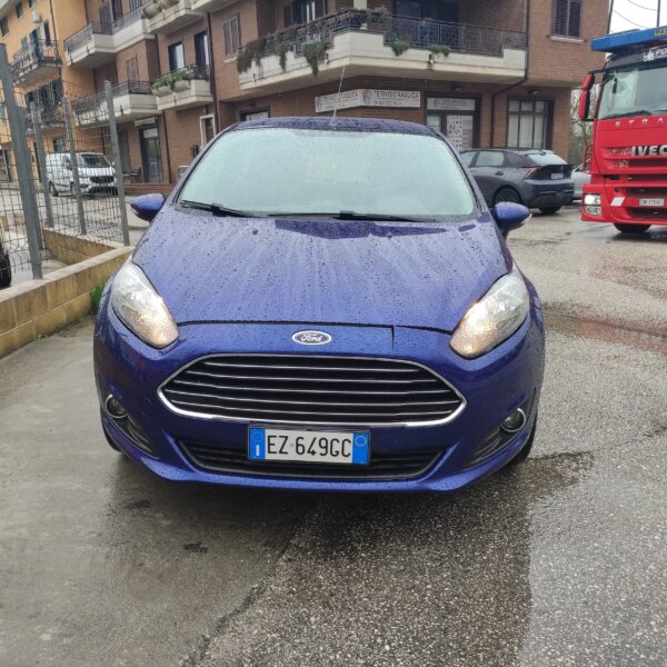 Ford Fiesta 1.5 TDCi 75CV 5 porte Business - immagine 2