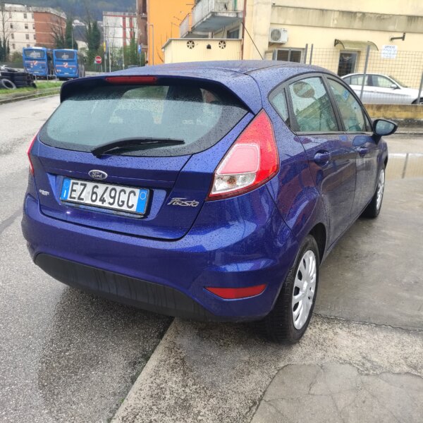 Ford Fiesta 1.5 TDCi 75CV 5 porte Business - immagine 3