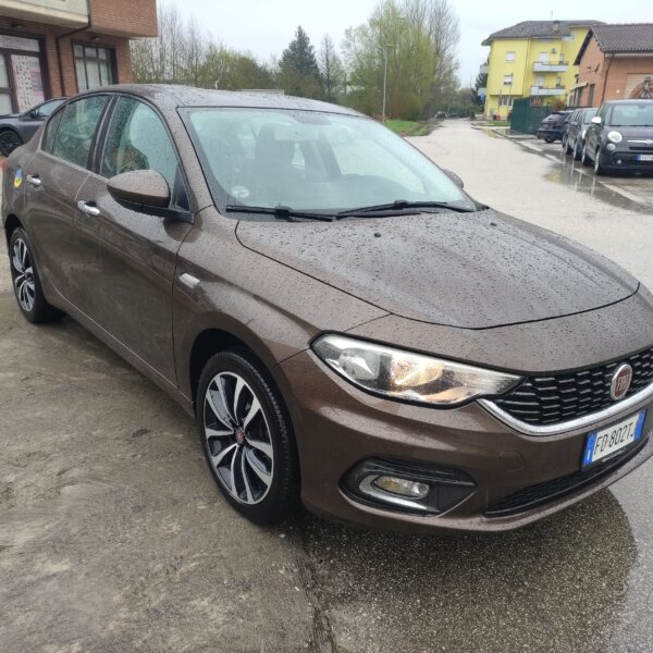 Fiat Tipo 1.6 Mjt 4 porte Lounge - immagine 3