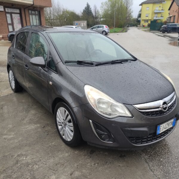 Opel Corsa 1.2 85CV 5 porte GPL-TECH Club - immagine 3