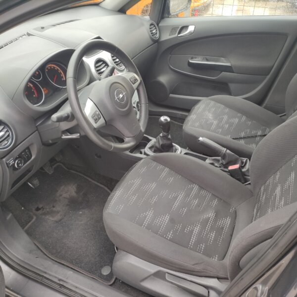Opel Corsa 1.2 85CV 5 porte GPL-TECH Club - immagine 6