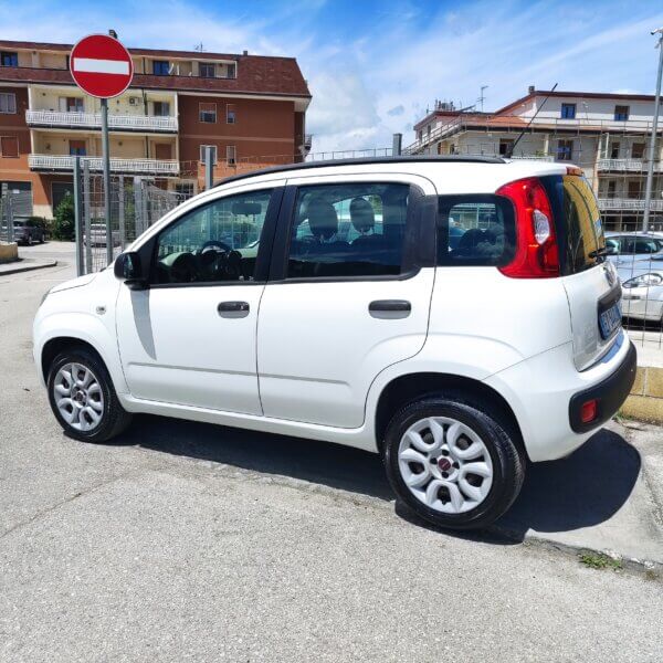 Fiat Panda 0.9 TwinAir Turbo Natural Power Easy - immagine 2