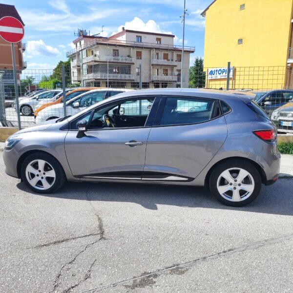 Renault Clio dCi 8V 75CV Start&Stop 5 porte Energy - immagine 3