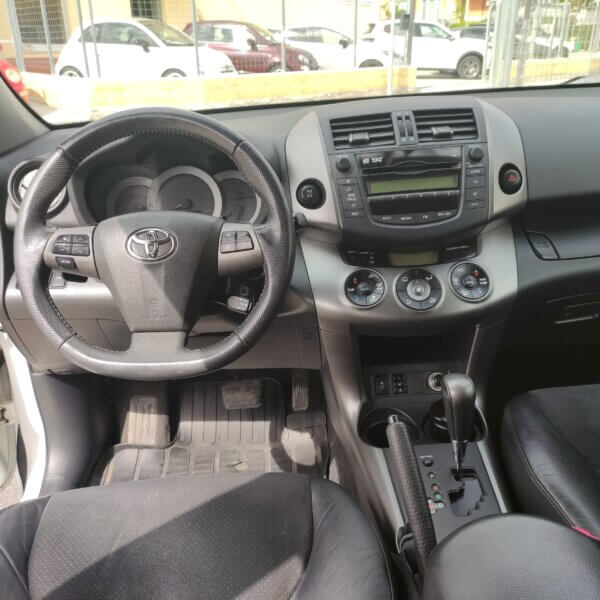 Toyota RAV 4 RAV4 Crossover 2.2 D-Cat A/T 150 CV L - immagine 7